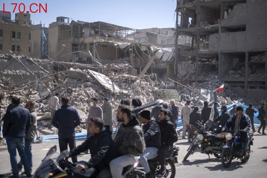 3月3日，德黑兰一座警察总部被夷为平地